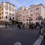 Monti Urban House *