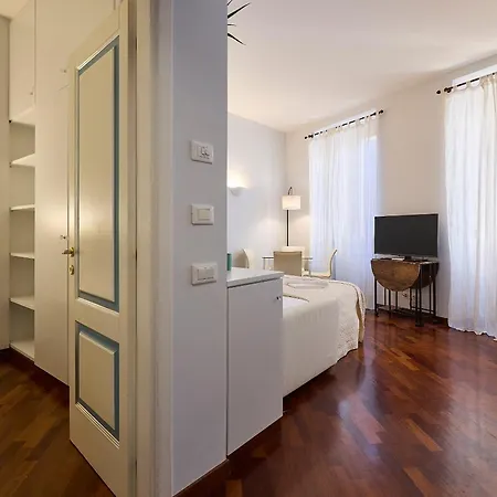 Monti Urban House דירה